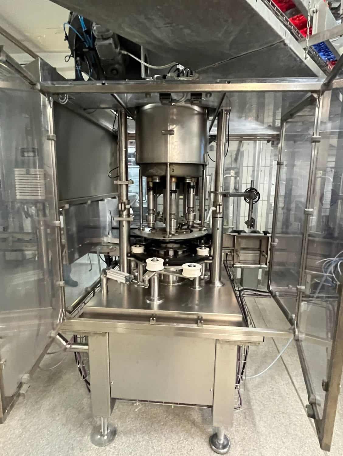 Pohled zprava společnosti Dr. Datz GmbH Getränke- und Sondermaschinenbau VS4R