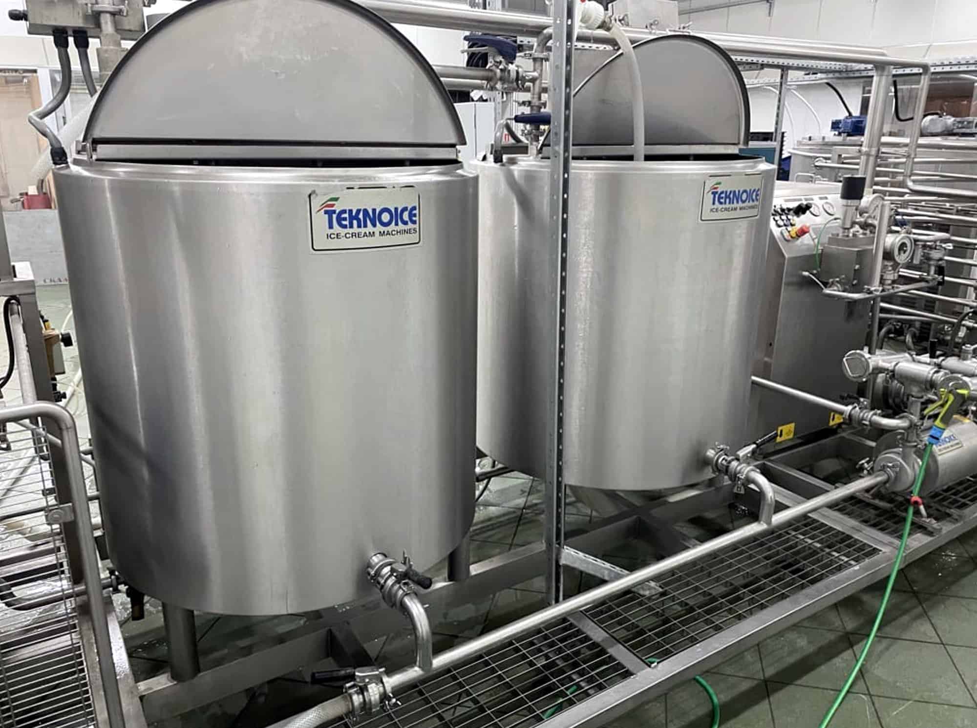 Pohled zboku of Teknoice HTST 600