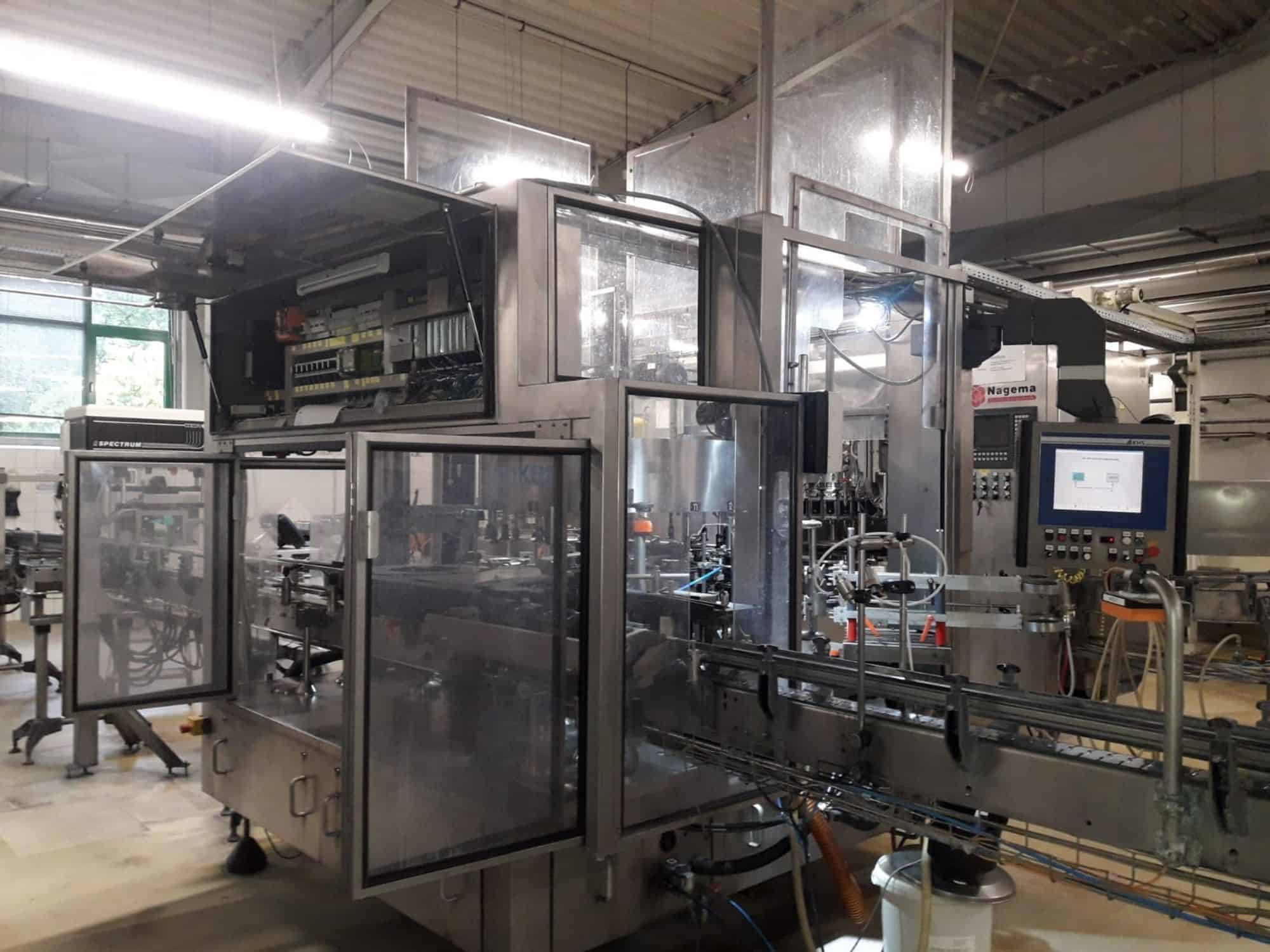 Pohled zleva z KHS Innoket Roland 16/4 H